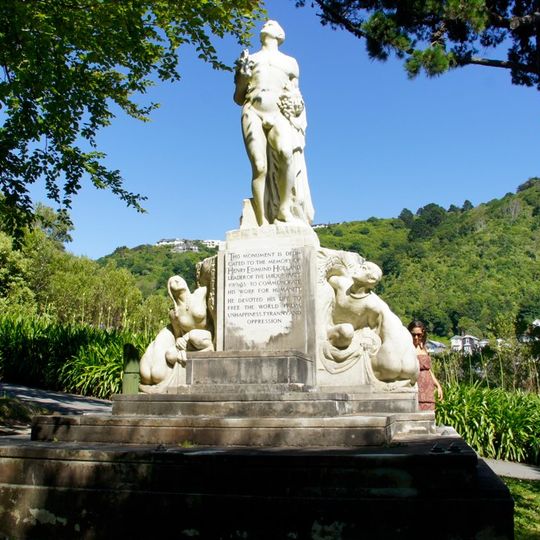 Holland Monument