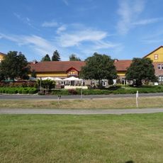 Sachgesamtheit Herrenhaus, Gutshof und ehemaliger Park