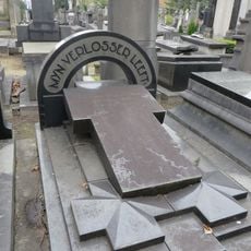 Grafmonument van Anna Wouters