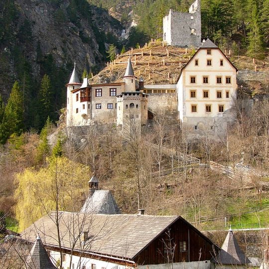 Schloss Fernstein