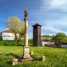 Sloup se sochou Panny Marie