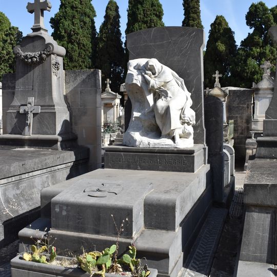 Grave of Léonie et Héloïse Négrié