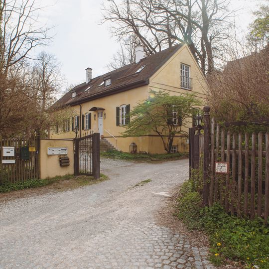 Schloss Nähe Wangener Straße in Starnberg