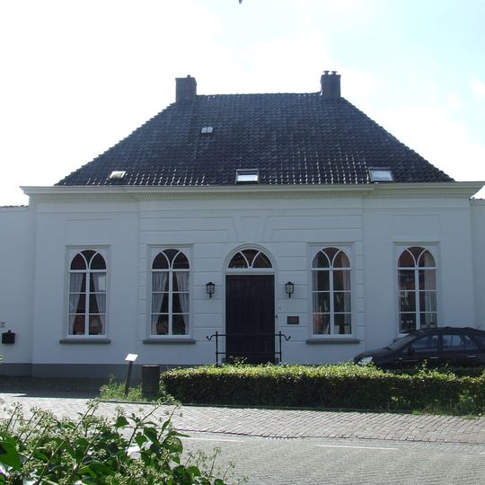 Raadhuisplein 18, Berlicum