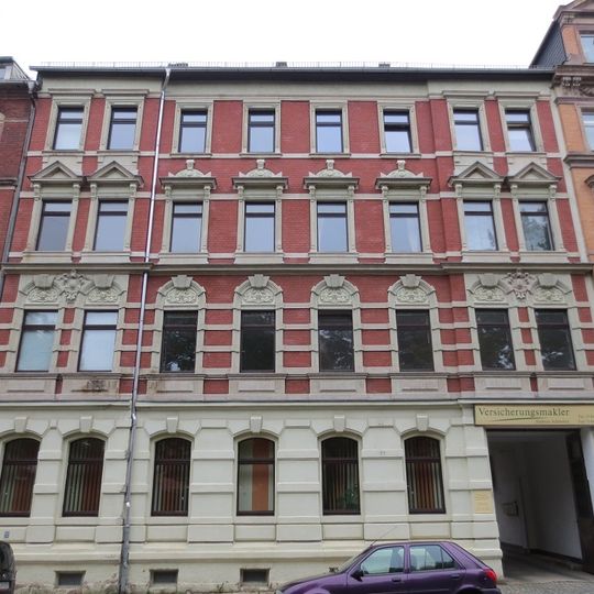 Mietshaus in geschlossener Bebauung Zieschestraße 29