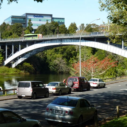 Victoria Bridge