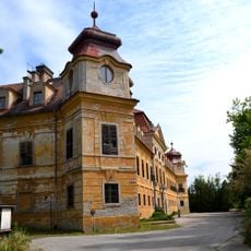 Kaštieľ Imricha Csákyho a park, kaštieľ