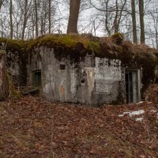 H-33/17/A-220 light pillbox