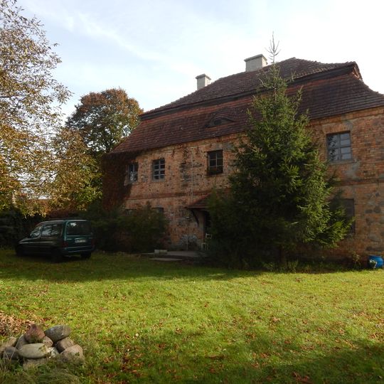 Plebania, Długa 11A w Białowicach