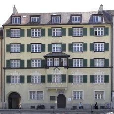 Miets- und Geschäftshaus