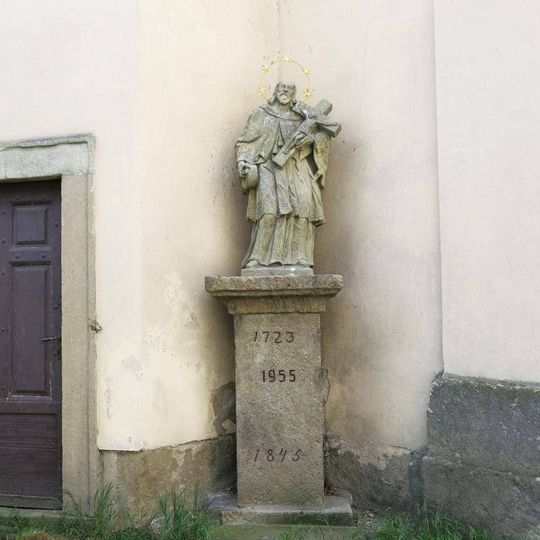 Socha svatého Jana Nepomuckého u kostela svatého Prokopa ve Vamberku