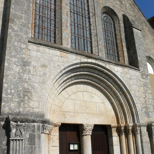 Abbaye Saint-Pierre de Chezal-Benoît