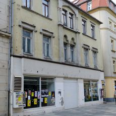 Wohnhaus in Ecklage in geschlossener Bebauung (zum Kaufhaus Nr. 7 und 9 gehörig) Hauptstraße 11