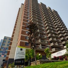 Tour Sherbrooke
