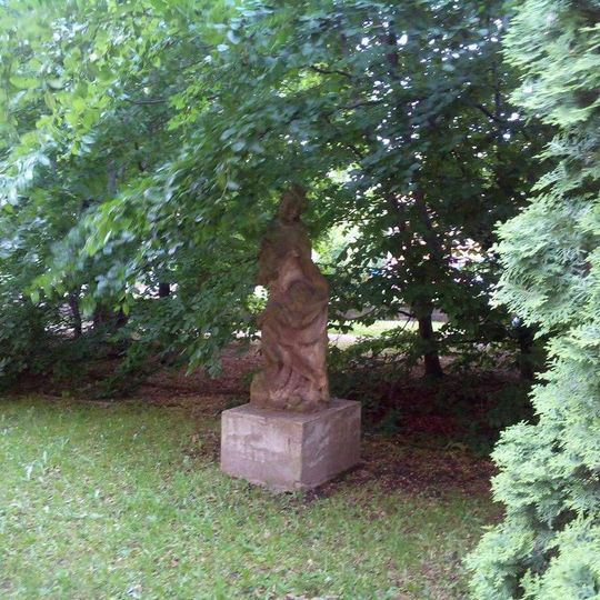 Socha u Městských mlýnů v Chomutově