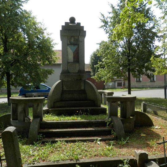 Pomník padlým ve Velemíně