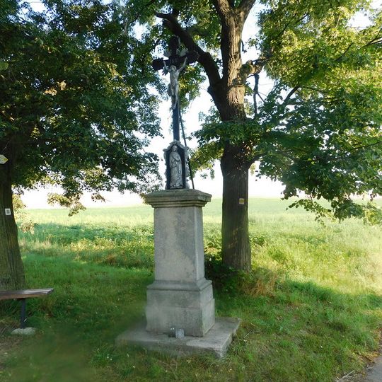 Kříž na rozcestí pod Lutrštékem