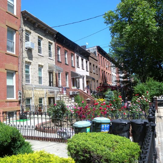 Carroll Gardens Historic District