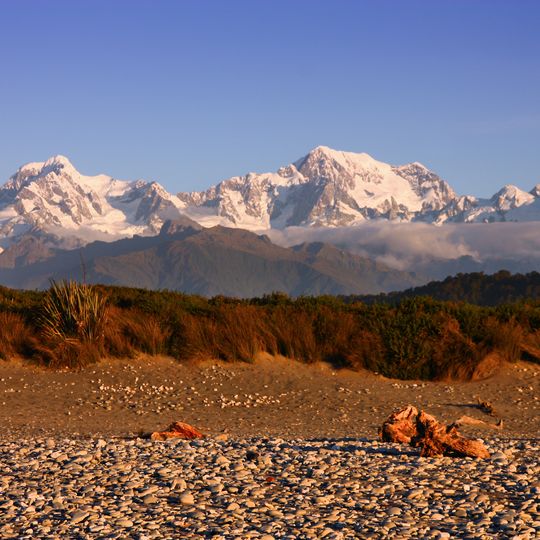 Southern Alps / Kā Tiritiri o te Moana