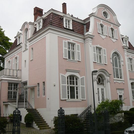 Viktoriastraße 81/83