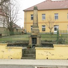 Pomník padlým v Račiněvsi