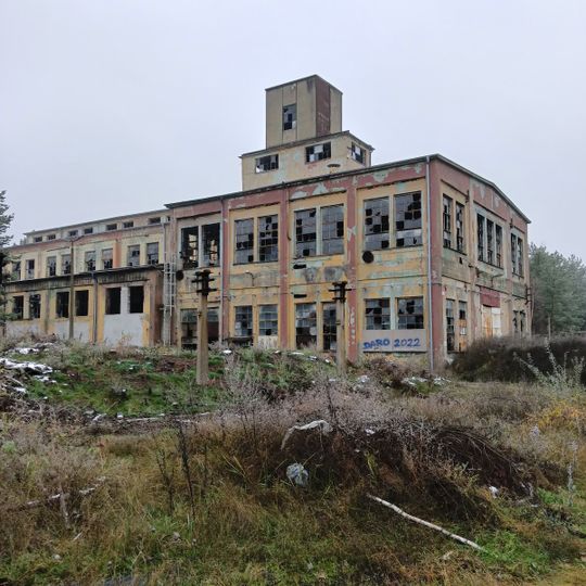 Opuszczone budynki zakładu chemicznego