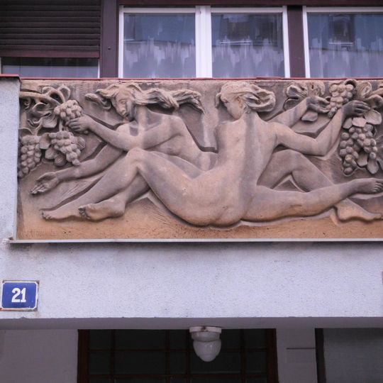 Relief at Dělnická 21
