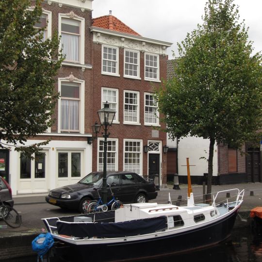 Pand met verdieping en zolderverdieping