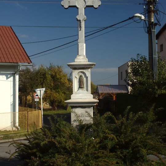 Kříž ve Štítině na křižovatce ulic Palackého a Havlíčkova