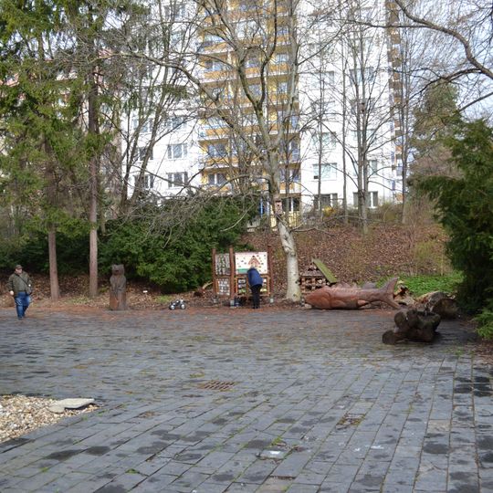 Tihányiovský kaštieľ, park