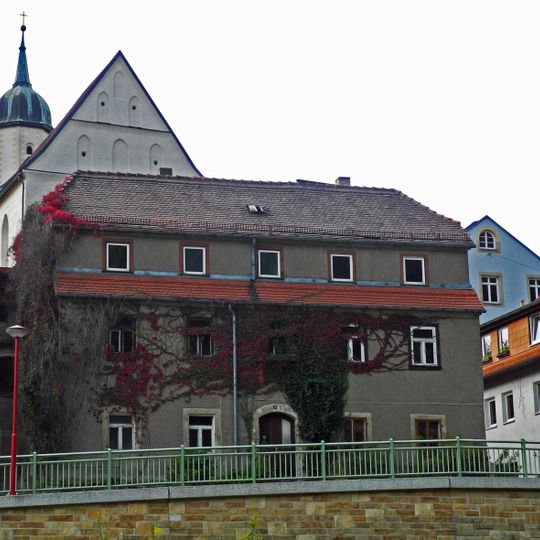 Wohnhaus mit seitlichen Anbauten Akademieweg 4; 4a