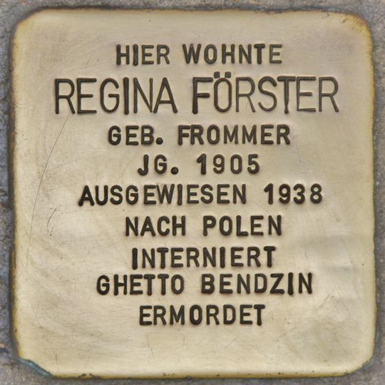 Stolperstein en memoria de Regina Förster geb. Frommer