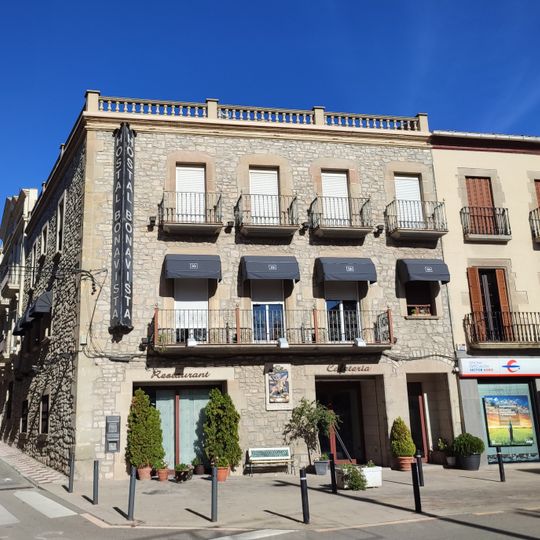 Hostal Bonavista i Edifici Ibercaja