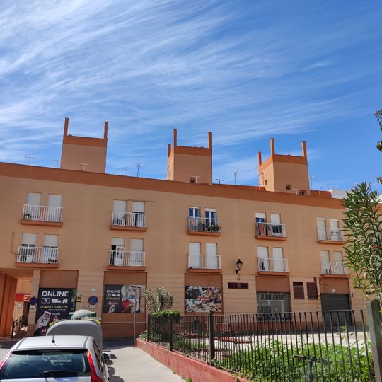 Viviendas y Locales Comerciales