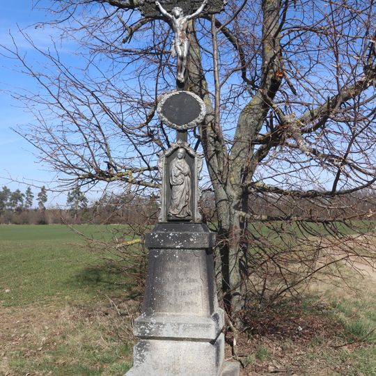 Kříž na rozcestí východně od Ohrazenic