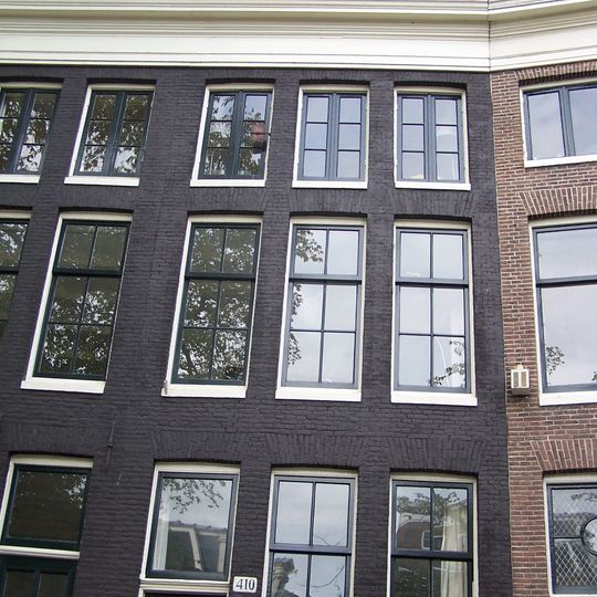 Huis onder dwars dak
