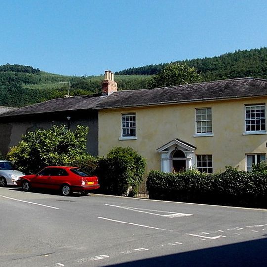 Ystrad House, Church Road