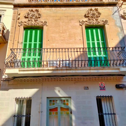 Habitatge unifamiliar al passatge de Serrahima, 14