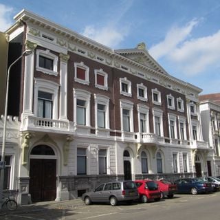 Burgemeester van Karnebeeklaan 8, The Hague