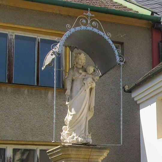 Socha Madony s dítětem ve Strukově