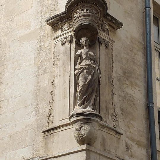 Femme au phylactère