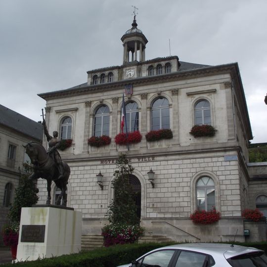 Equestrian statue of Joan of Arc