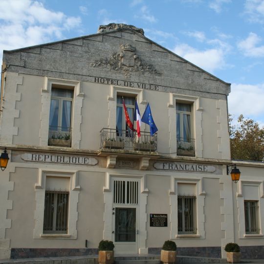 Town hall of Montblanc