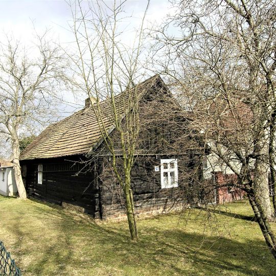 Wohnstallhaus aus Schrotholz Sagoinza 4