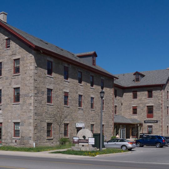 Welland Mills/Millstone Monument