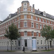 Mietshaus in geschlossener Bebauung in Ecklage Zöllnerstraße 30