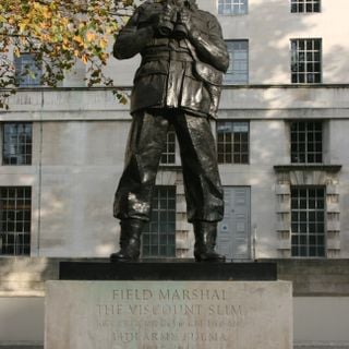 Statue of the Viscount Slim