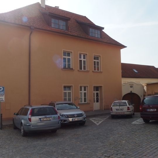 Mikulášské náměstí 10