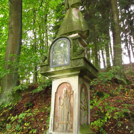 Lesnovek, socha Panny Marie