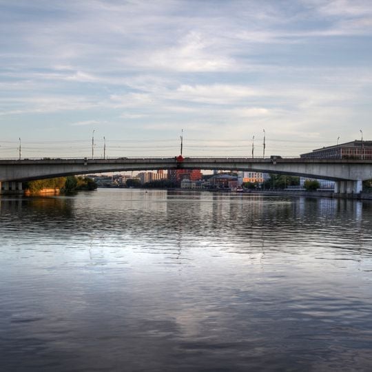 Avtozavodskiy bridge